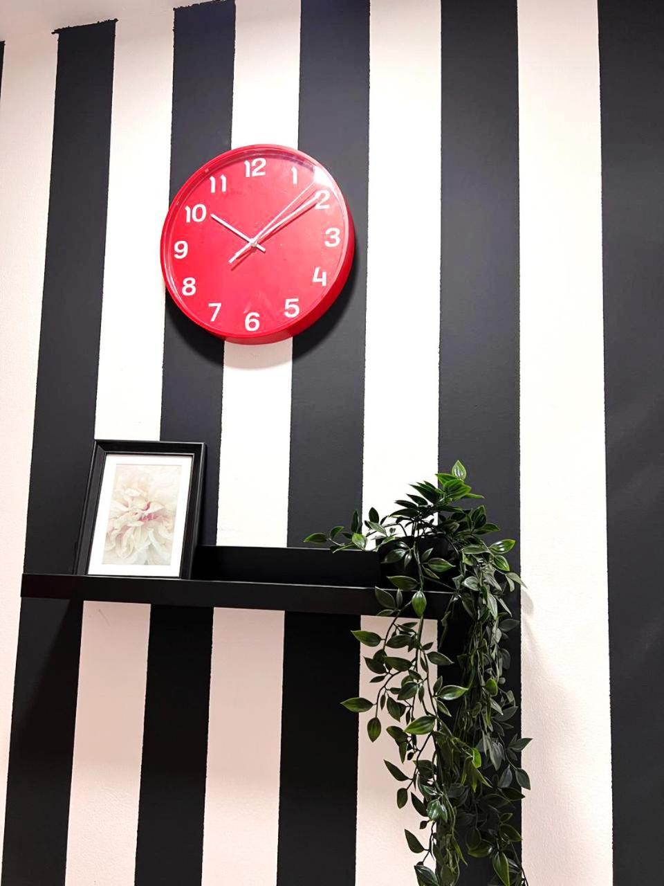 Lavish Partition In Barsha Heights Near Internet Metro *