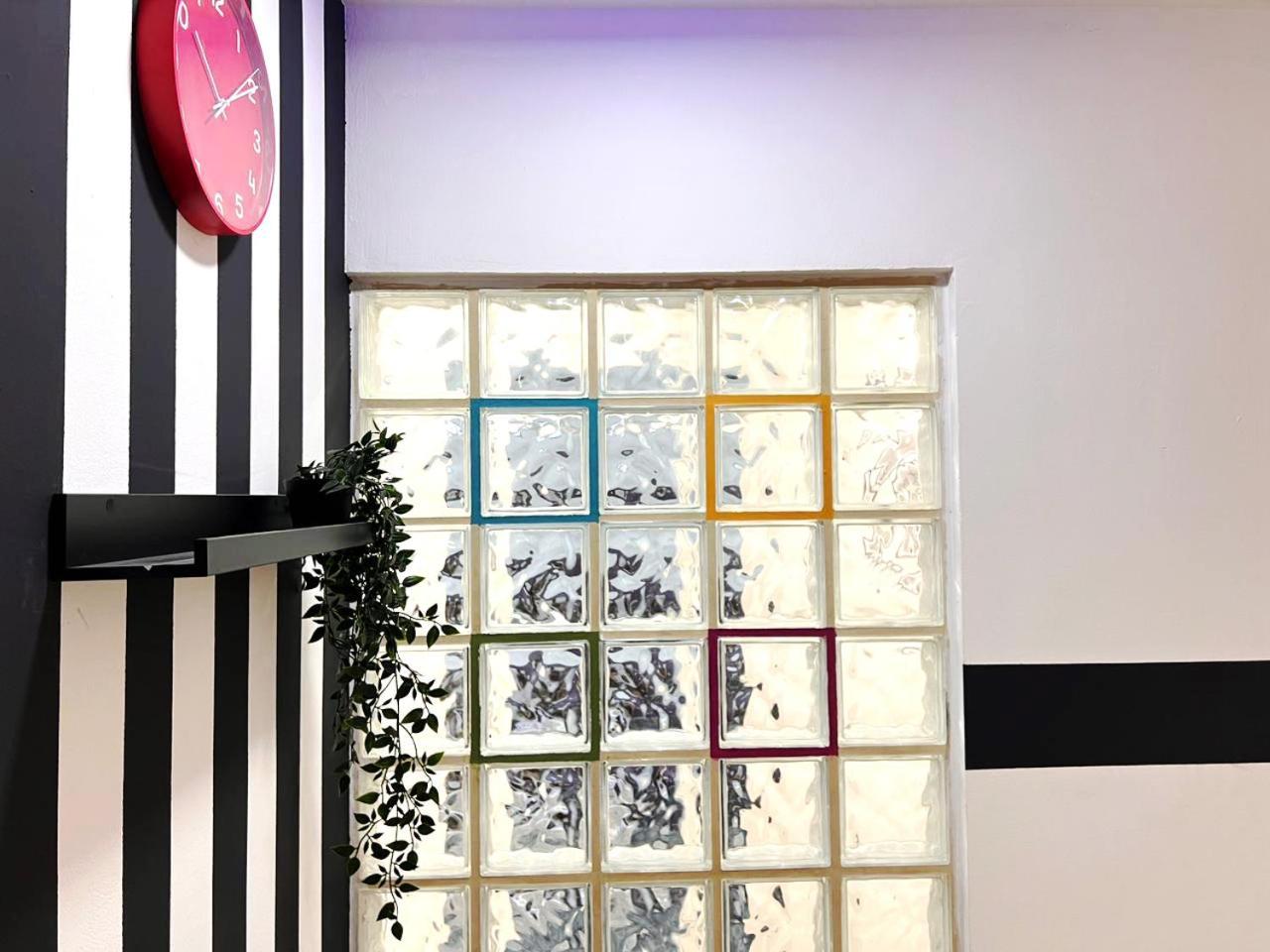 Lavish Partition In Barsha Heights Near Internet Metro *