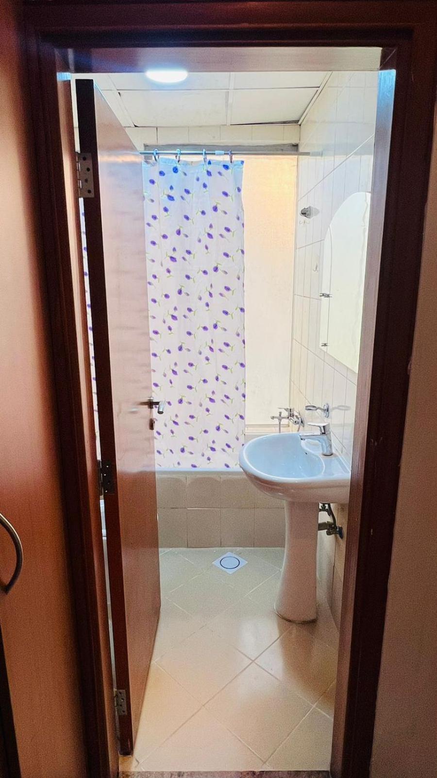 Lavish Partition In Barsha Heights Near Internet Metro Homestay *