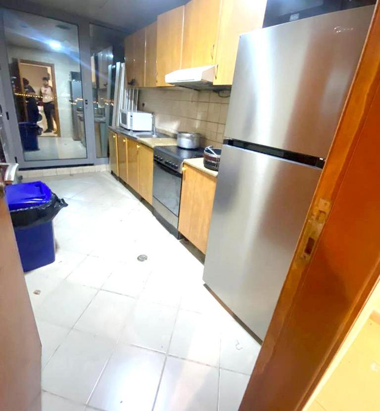 Homestay Lavish Partition In Barsha Heights Near Internet Metro