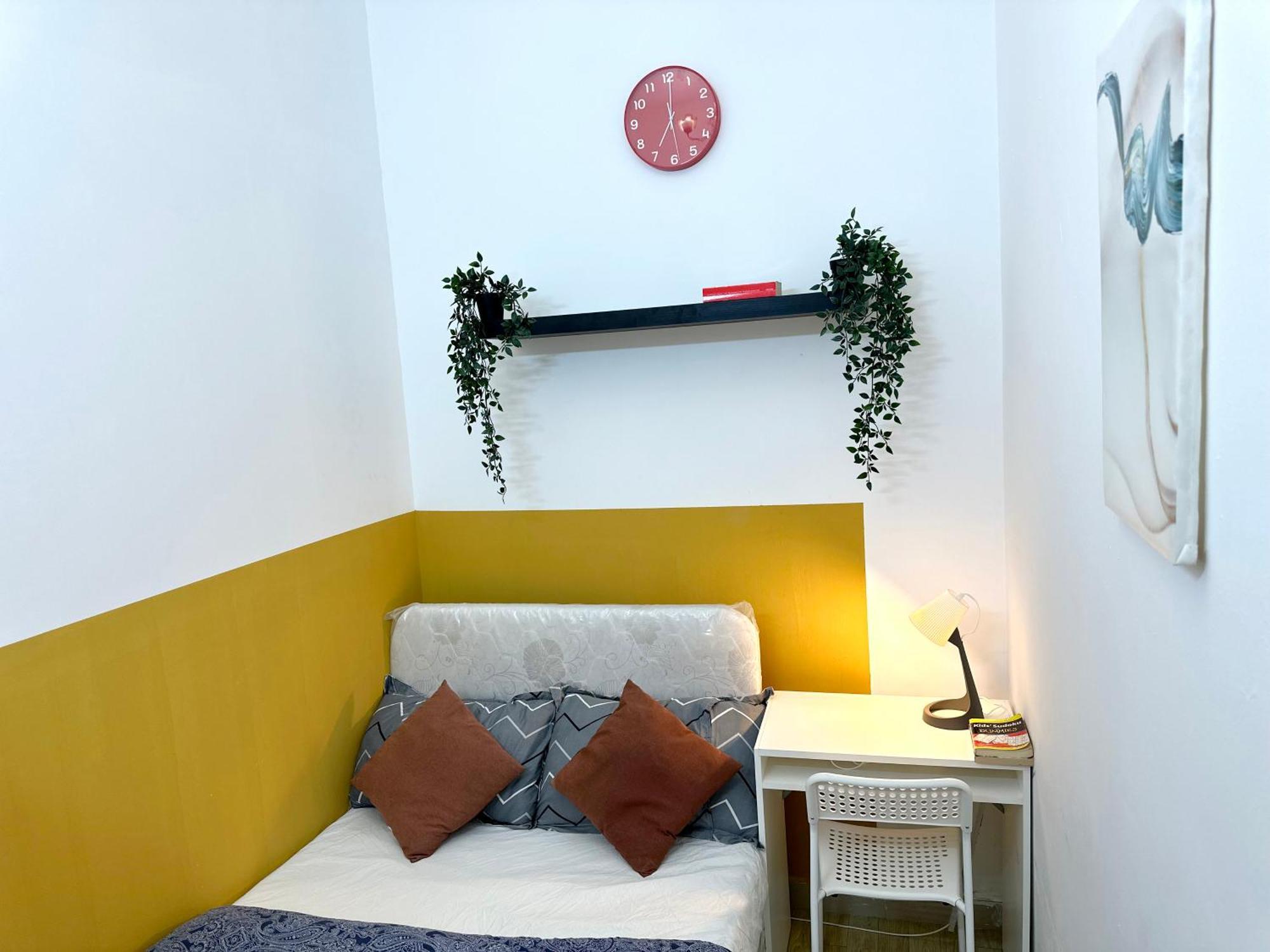 Homestay Lavish Partition In Barsha Heights Near Internet Metro Dubai